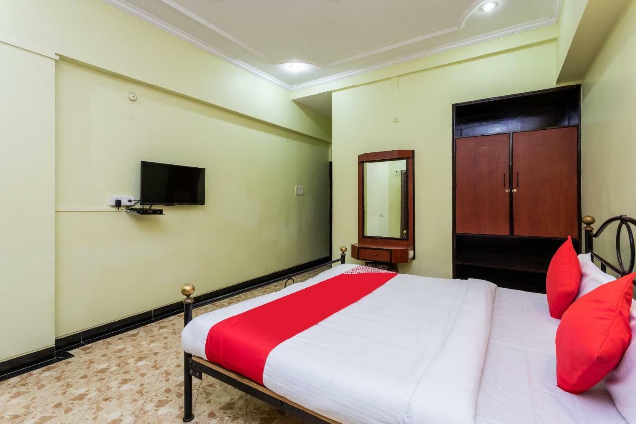 Hotel Oyo 38142 Girdhar Mahal Indore Exterior foto