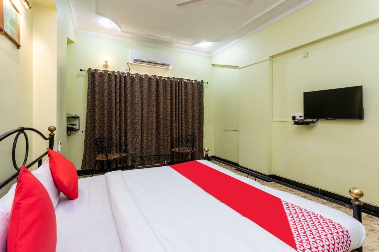 Hotel Oyo 38142 Girdhar Mahal Indore Exterior foto